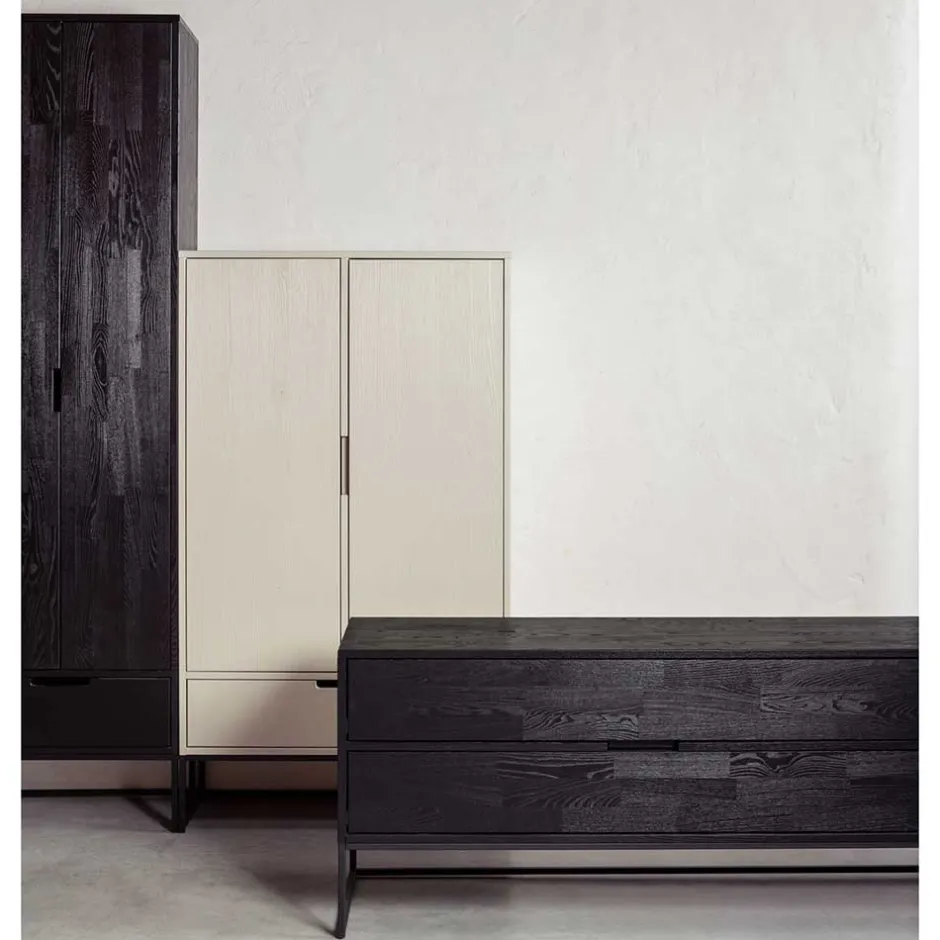 Wohnen 149 cm hoher Schrank in Hellgrau - Lergavano