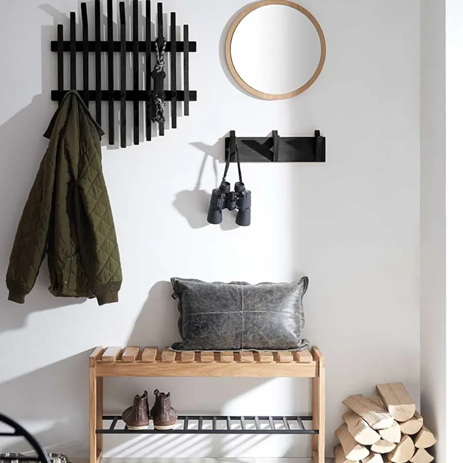 Wohnen Design Garderobe aus schwarzen Eichenholz-Leisten - Gangizo