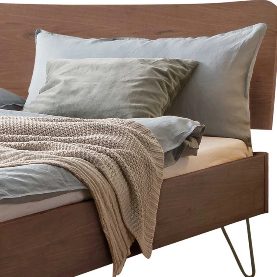 Doppelbett aus Nussbaum mit Stahlfüßen - Gedessa^Wohnen Clearance