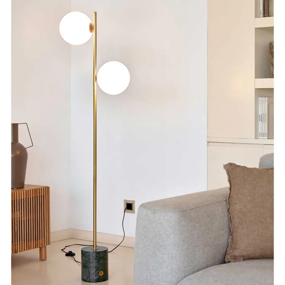 2-flammige Stehleuchte mit weißen Glas Kugelschirmen - Partiona^Wohnen New