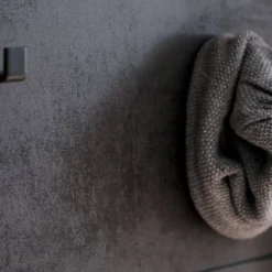 Hängegarderobe in Dunkelgrau und Wildeiche - Carry^Wohnen Hot