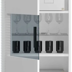 Hochglanz Vitrine mit LED in Weiß - Gomata^Wohnen New