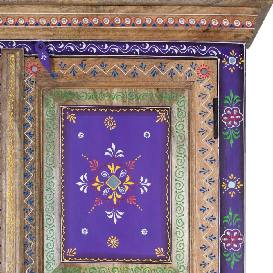 Holzschrank mit farbstarken Ornamentmustern - Ammie^Wohnen Online