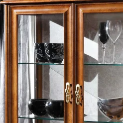 Italienische Doppeltür Vitrine in Nussbaumfarben - Motiz^Wohnen Online