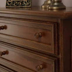 Wohnen Klassisch gestaltete Hochkommode in Walnussfarben - Manicos