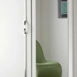 Wohnen Kleiderschrank mit Spiegel in Weiß & Chrom - Miracella