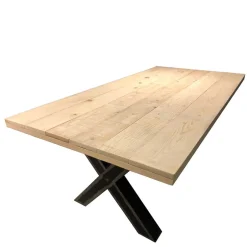 Markanter Esszimmertisch aus Recyclingholz Fichte - Giurgia^Wohnen Outlet