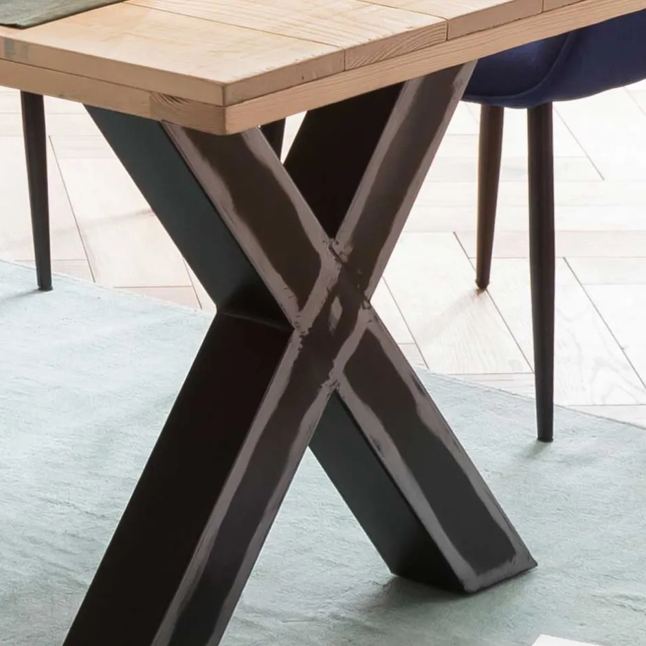 Markanter Esszimmertisch aus Recyclingholz Fichte - Giurgia^Wohnen Outlet