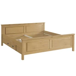 Massives Bett im klassischen Design - Piatra^Wohnen Hot