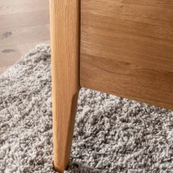 Massivholz-Bettgestell mit Cord-Kopfteil - Babahira^Wohnen New