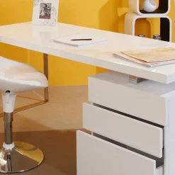 Moderner Hochglanz Schreibtisch mit drei Schubladen - Nivatus^Wohnen Best