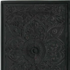 Schwarzer Schrank mit Schnitzereien - Namibe^Wohnen