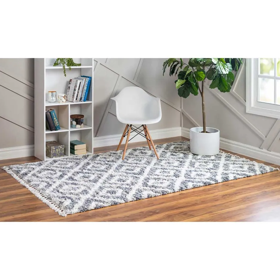 Wohnen Teppich mit handgeflochtenen Fransen in Creme und Grau - Juwan