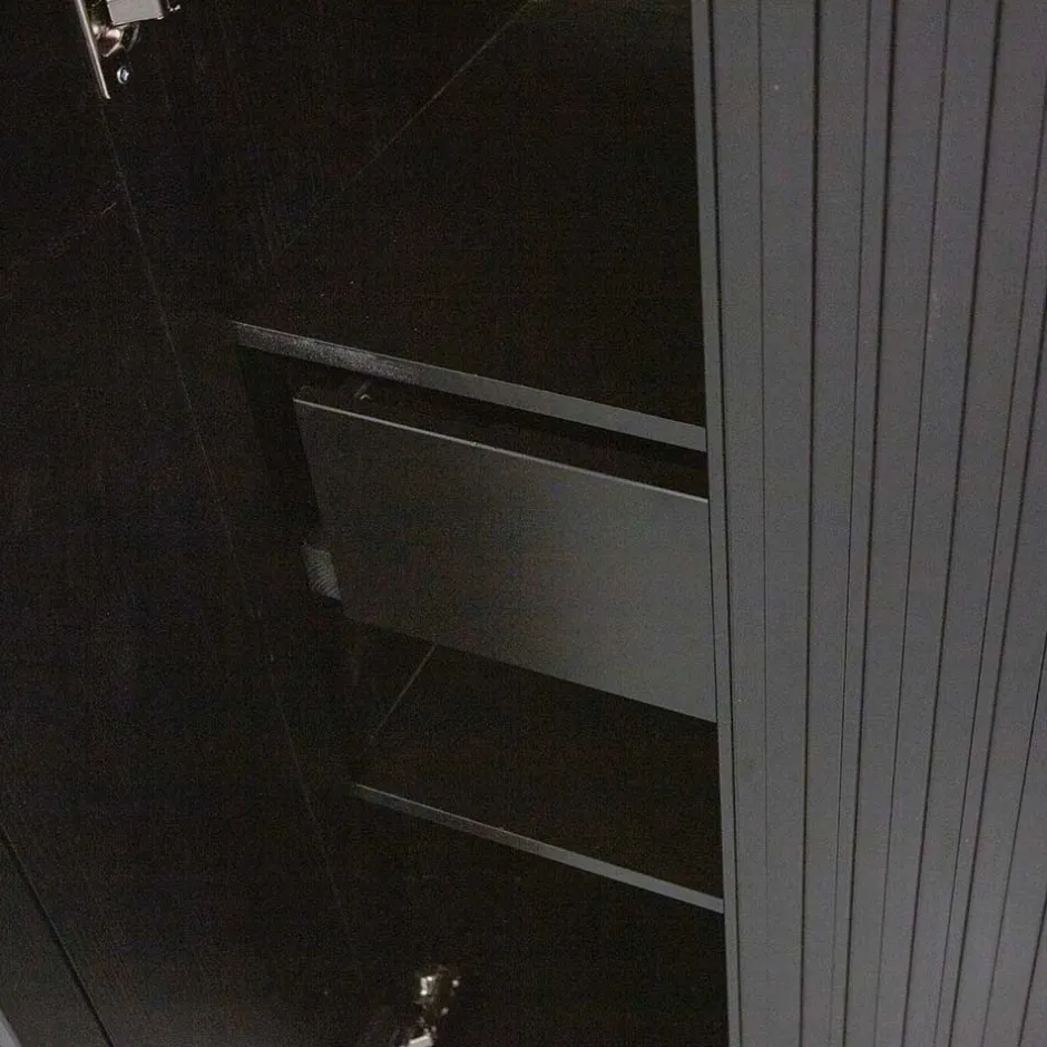 2-türiger Schrank in Schwarz - Gelvins^Wohnen Outlet