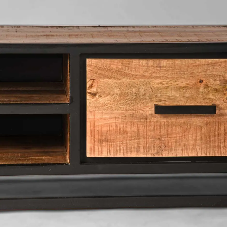 TV Lowboard im Industry und Loft Stil - Piatrasun^Wohnen