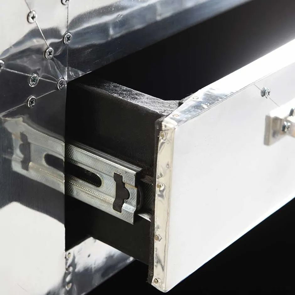 Wohnen Vitrinenschrank Pilot in Alufarben