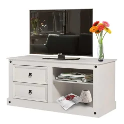 Weißes TV Board im Landhaus Design - Segrino^Wohnen