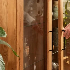 Wohnen 97x125x45 Skandi Vitrine mit vier Schubladen - Kerfa