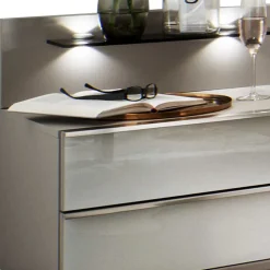 Zwei Nachtkonsolen mit Glasablage - Tumiva (2er Set)^Wohnen New