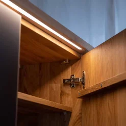 Zweifarbiger Kleiderschrank aus Eiche massiv - Agusto^Wohnen Hot